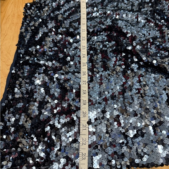 Dress Barn Glittery/Sequin Navy Blouse XL like new condition - Picture 3 of 10